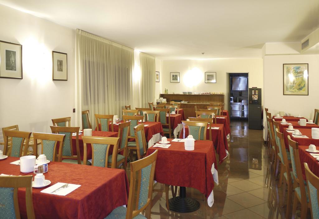 Hotel Dal Ponte Bassano del Grappa Exteriör bild